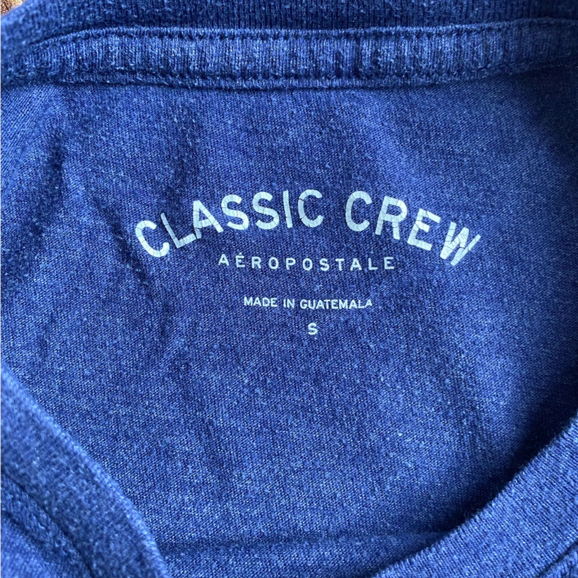 4/$20 Aeropostale Classic Crew Slim Fit Lightweight Lemon Graphic T-Shirt - Image 3