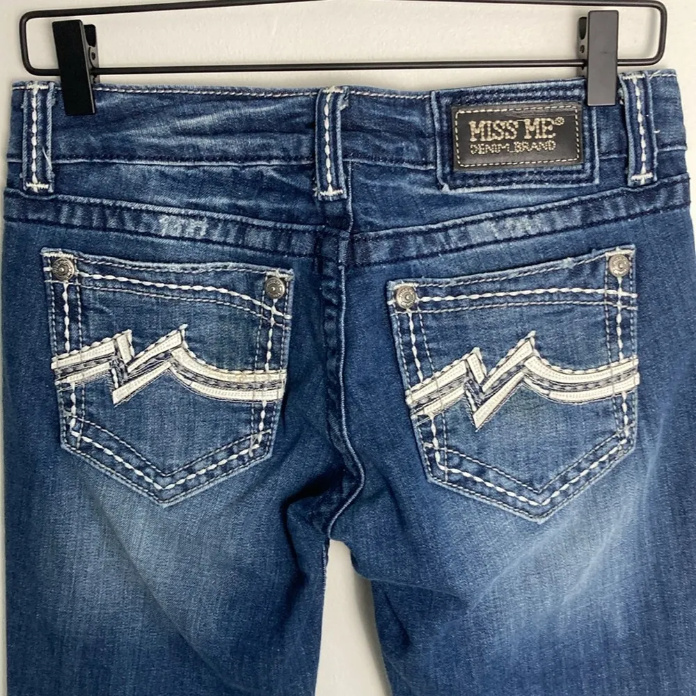 Miss Me Straight Leg Jeans Dark Wash Denim Women's Size 27 Embroidered Blue - Image 5