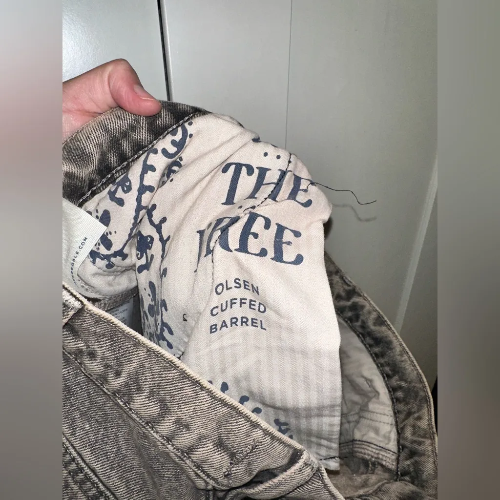 NWT FREE PEOPLE We The Free Olsen Cuffed Crop Barrel Jeans - Slate
$128 - Image 14