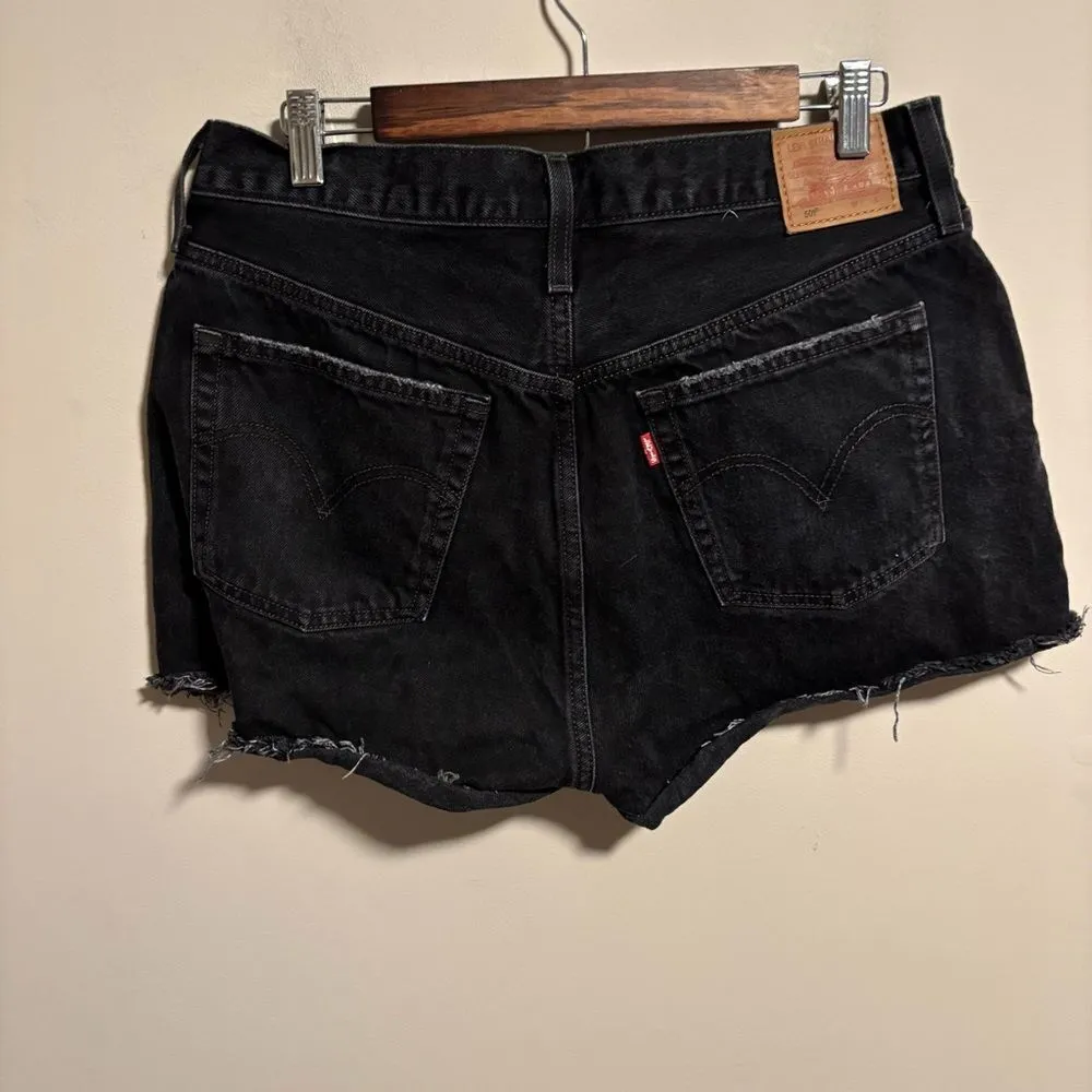 Levi’s 501 Original Short Button Fly in Stowaway Black- Size 33 - Image 6