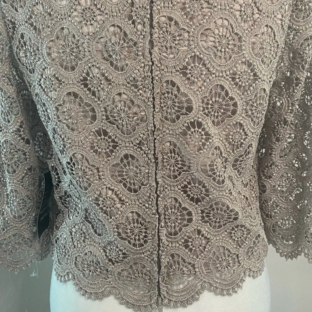 MARINA for Bloomingdale’s crop silver taupe top sz S Gray - Image 6