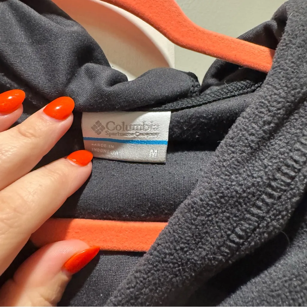 Columbia hoodie - Image 2