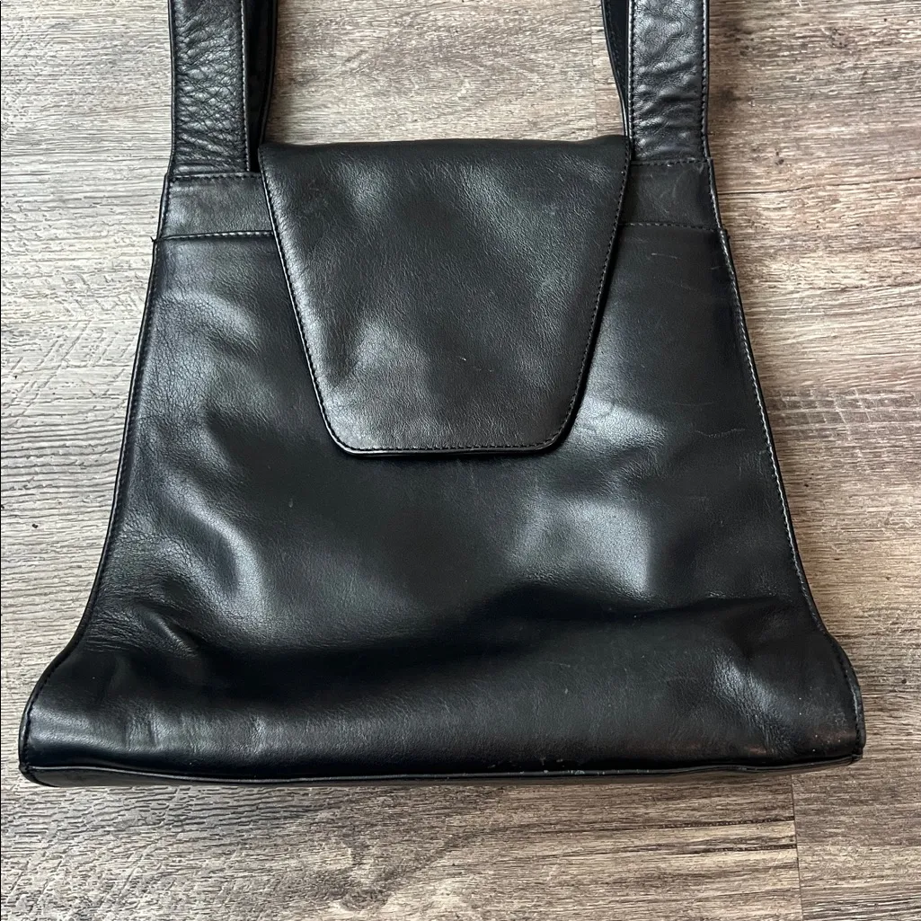 Vintage Neiman Marcus Black Leather Shoulder Bag — Classic Chic, Suede Lined ⚫️ - Image 2