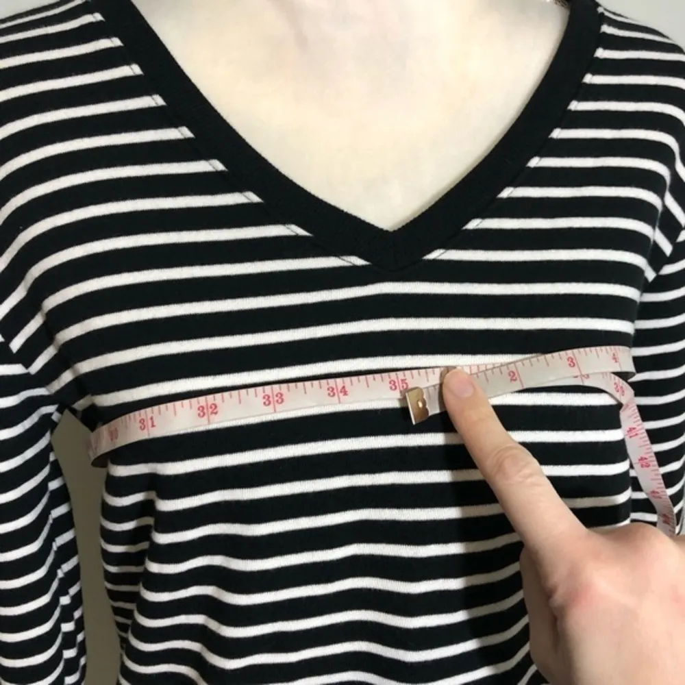 NWOT Black White Stripe Sweater Top Long Sleeved - Image 4