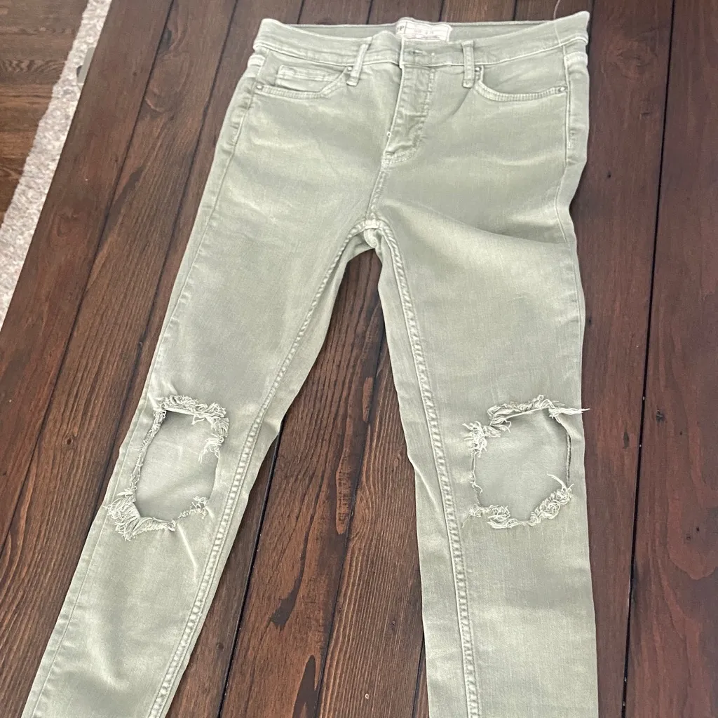 Free People Olive Skinny Distressed stretch skinnyJeans size-28 - Image 2