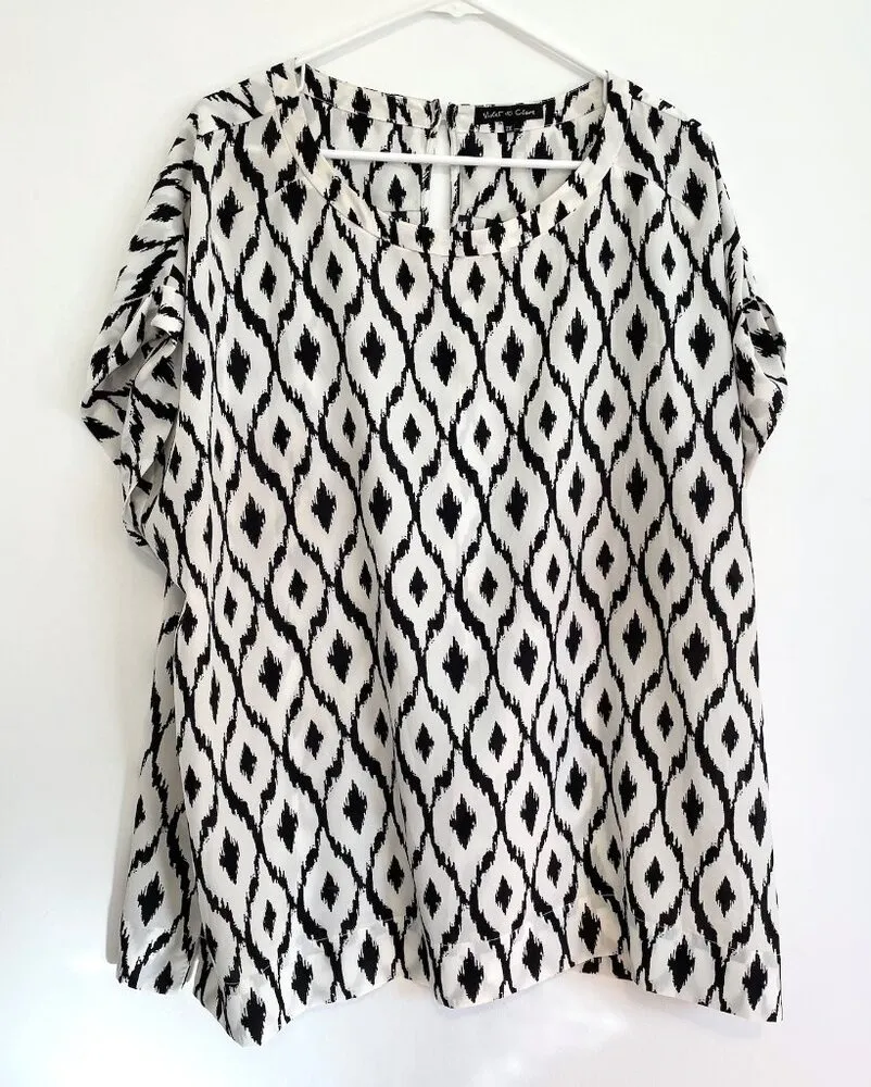 VIOLET CLAIRE Plus Size White ish Black Ikat Boho Short Dolman Sleeve Blouse Top - Image 1