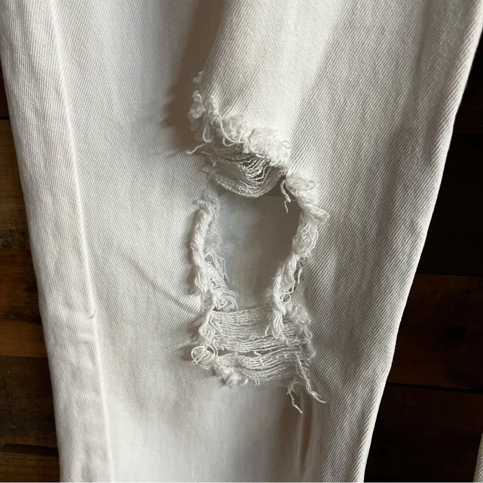 Risen White Distressed‎ Jeans Size 15/32 - Image 6