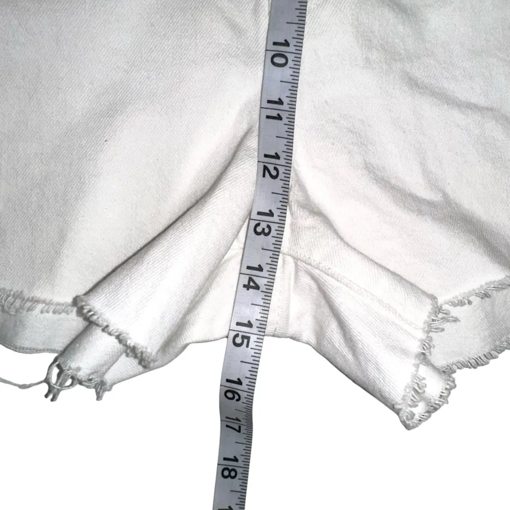 NWT Re/Done 50s Cutoffs Ultra High Rise White Button Fly Denim Shorts 29 - Image 10