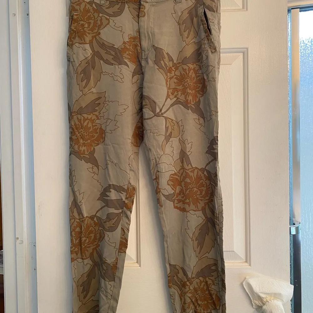 American Rag Floral Lightweight Olive Green Pants M - Image 4