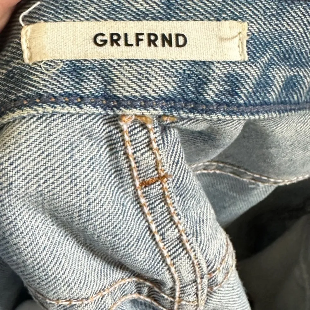 GRLFRND‎ Destroyed Button Up Jeans - Image 6