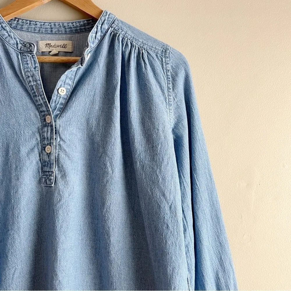 Madewell • Denim Shirred Popover Top in Emmie Light Blue Wash, Size XS‎ - Image 6
