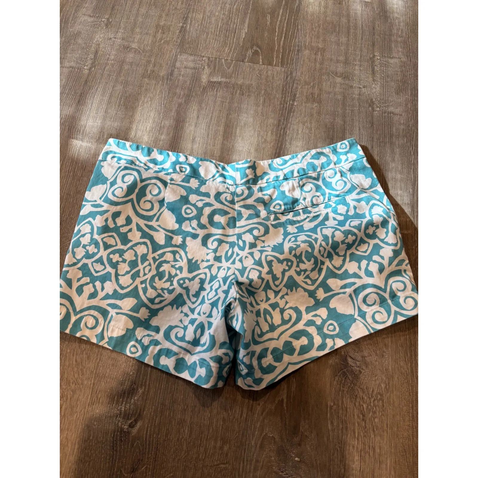 Kaeli Smith Women's Teal White Patterned Shorts Size 12 Summer Beachy Blue - Image 6