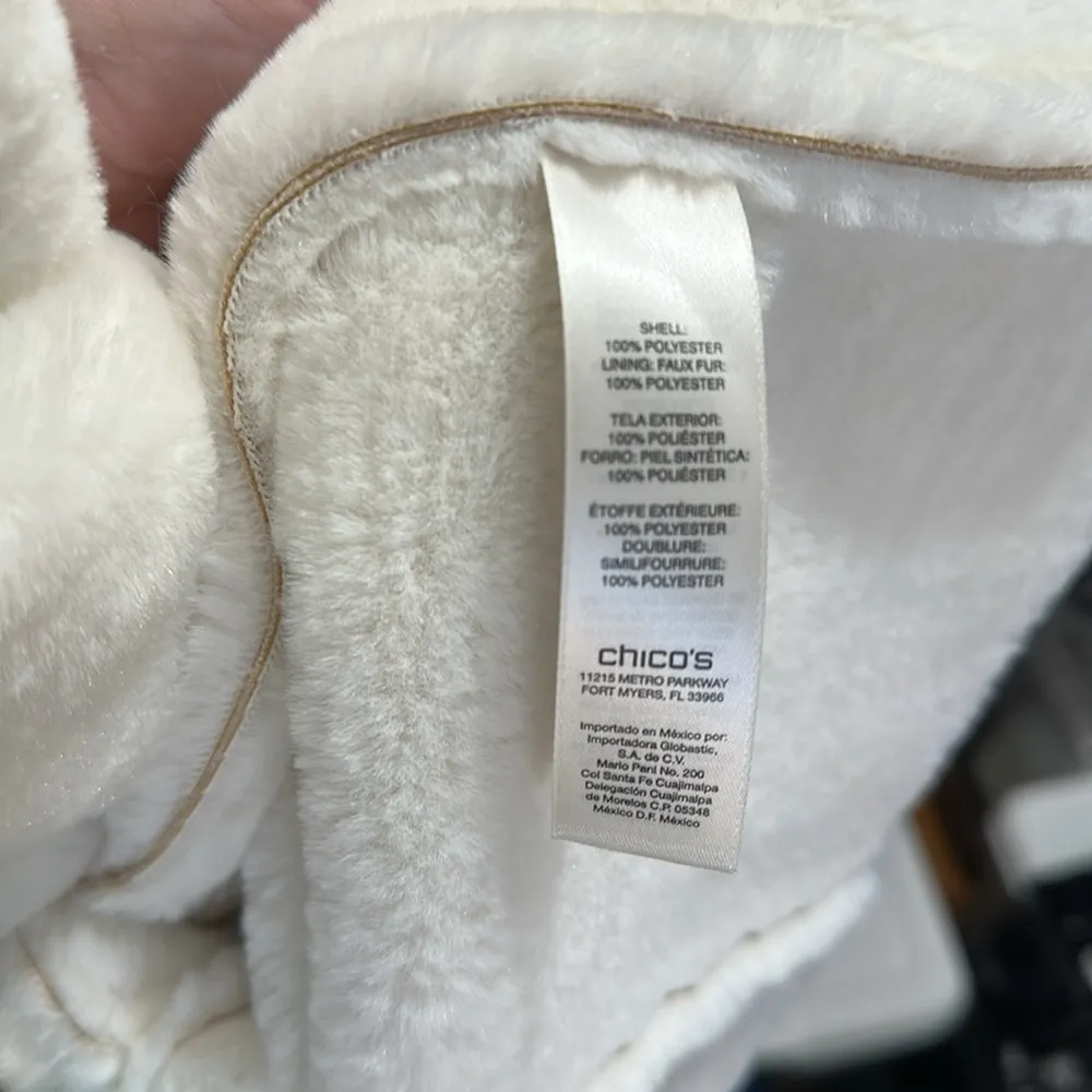 CHICOS Women's Cream and Tan Faux Suede Shearling Vest - Image 6