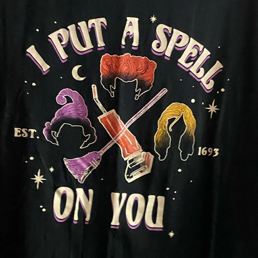 Disney Womens Hocus Pocus Black Graphic Tee T Shirt XL 44” I Put A Spell On You - Image 2