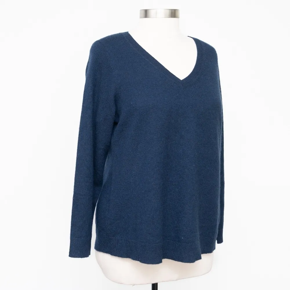 Charter Club Cashmere V Neck Sweater - Image 9