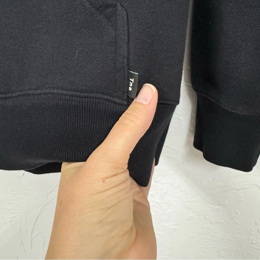 Aritzia TNA Black Floral Embroidered Hoodie Sweatshirt Womens S Boho Casual - Image 5