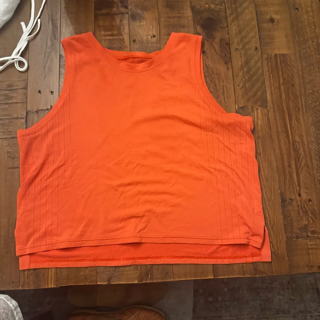 LULU🍋‎ Train To Be Tank - Image 2