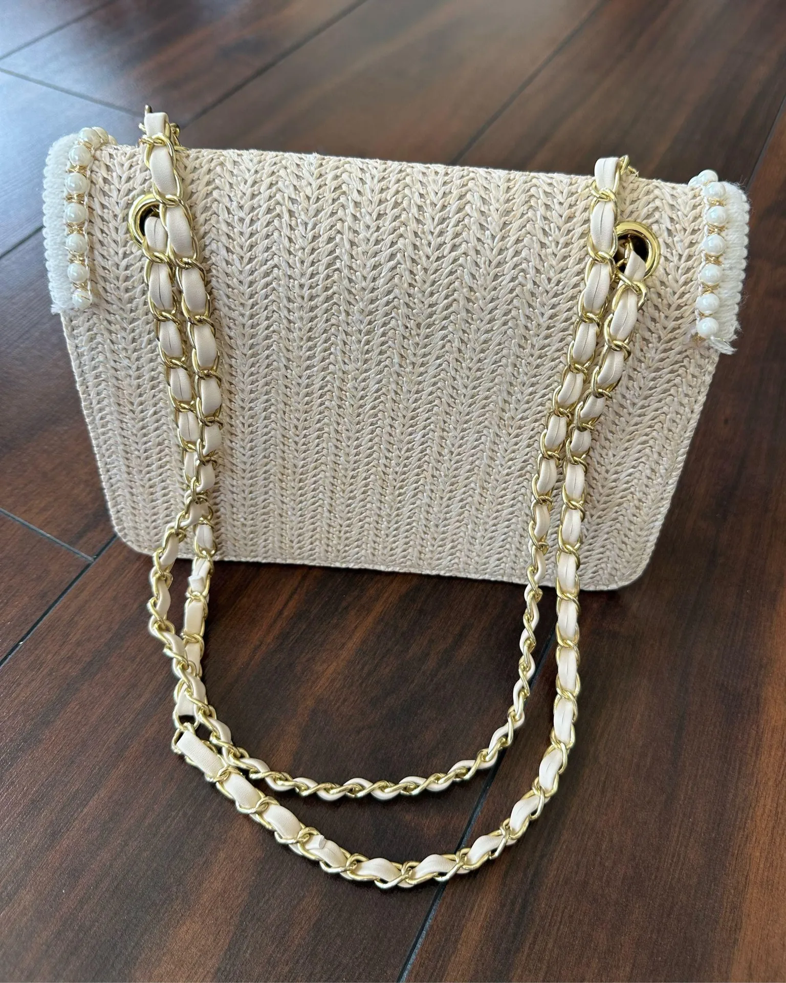 Shein woven shoulder bag with bag charms - Image 3