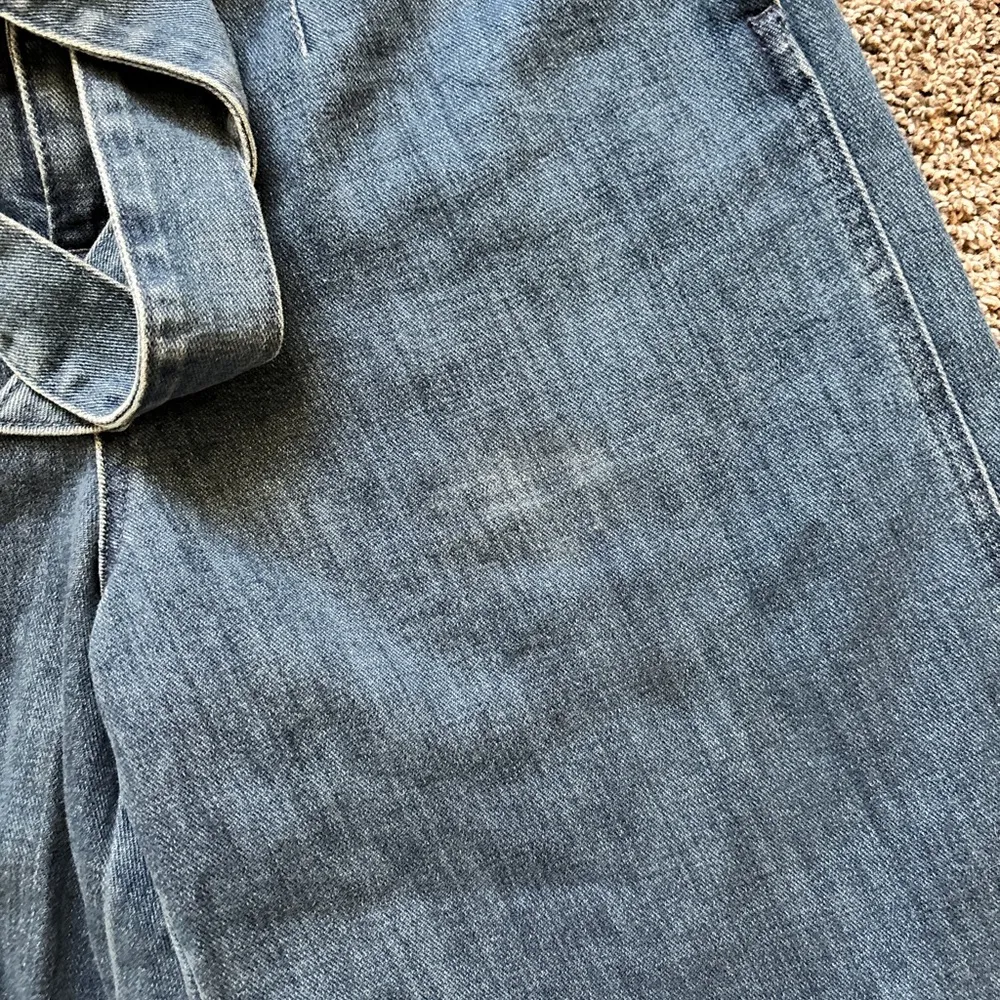 Denim Wide-Leg Paperbag Crop Jeans with Belt, Med Wash, SZ 27 - Image 3