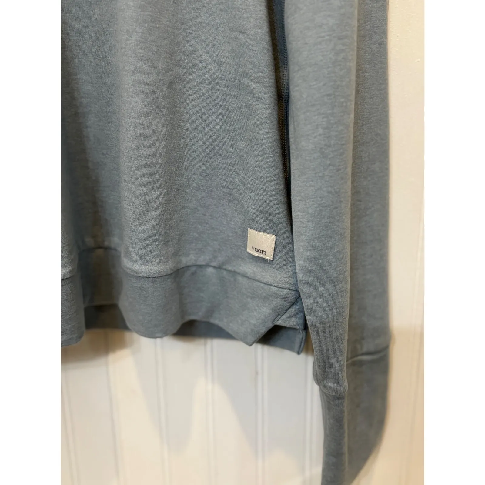 Vuori Women Halo Essentual Medium Grey Long Sleeve Hooded Pullover Sweatshirt - Image 3