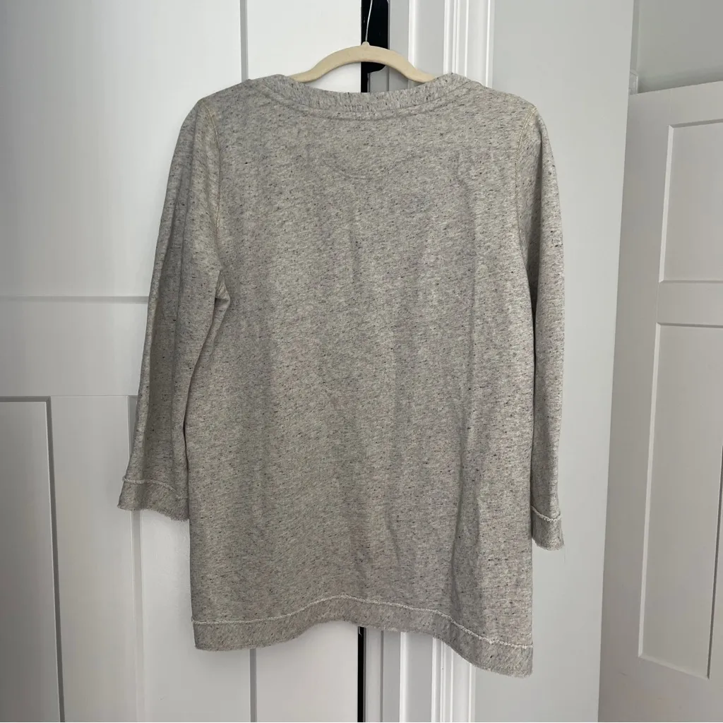 Tommy Bahama Tie V Neck Gray Gold Metallic Sweatshirt Pullover - Image 4