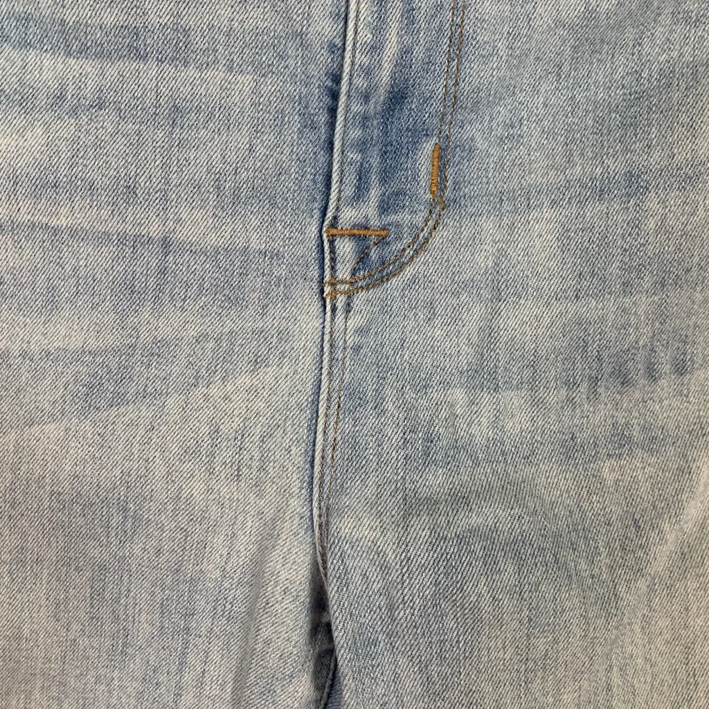 Hudson Midrise Crop Zoeey Straight Distressed Patch Light Wash Jeans - Image 5