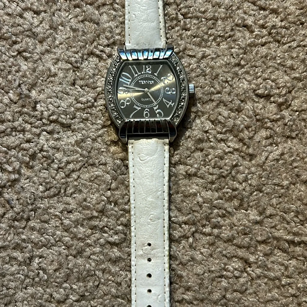 Terner women’s vintage white/silver‎ adjustable watch White - Image 3