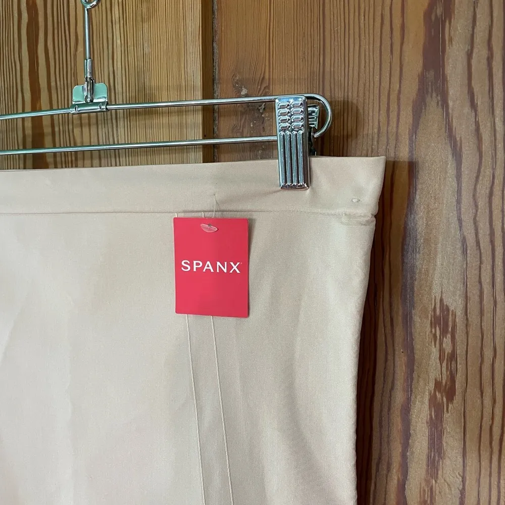 NWT Spanx Oncore High Waisted Midthigh Shorts in Soft Nude Shaping  - Size 3X - Image 7