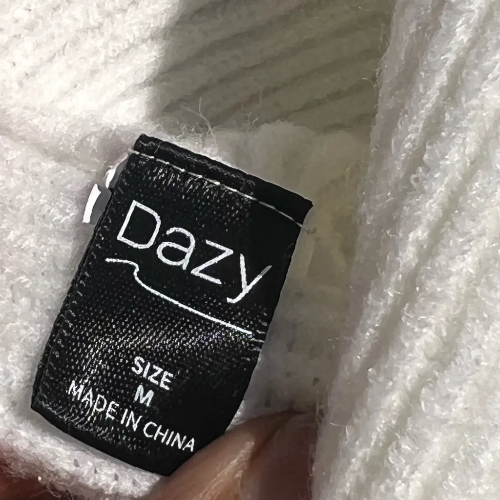 Dazy Elegant White Wrap Sweater Size M - Image 10