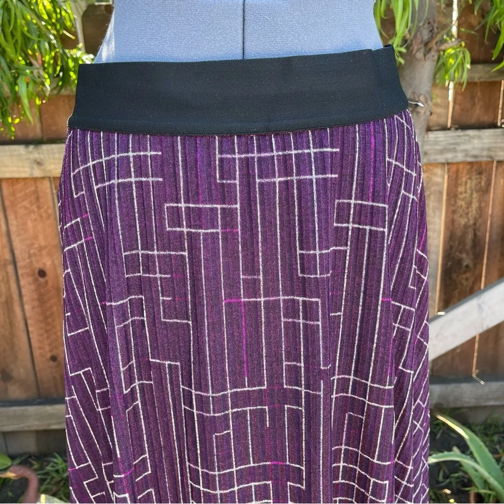 Calvin Klein Midi Flare Skirt size M - Image 8