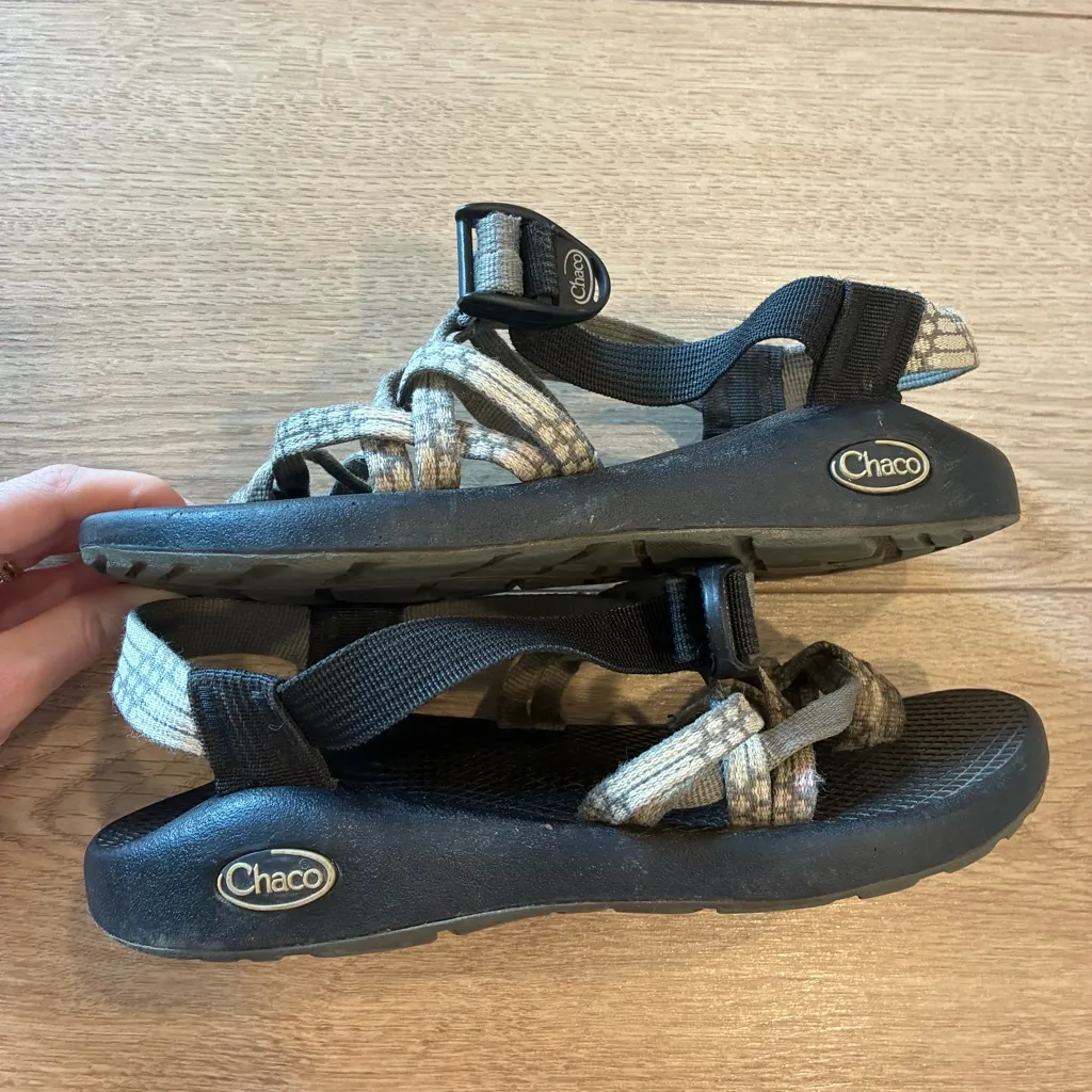 Chaco Women’s ZX/2 Strappy Gray Outdoor Hiking Sandal Size 6 - Image 2