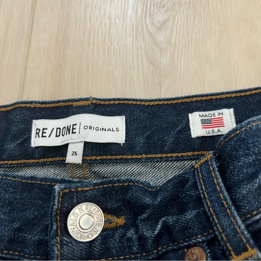 Re/Done Originals Academy Fit Jeans In Dark 87 in Size 25 | Style 188-3WAHR - Image 3