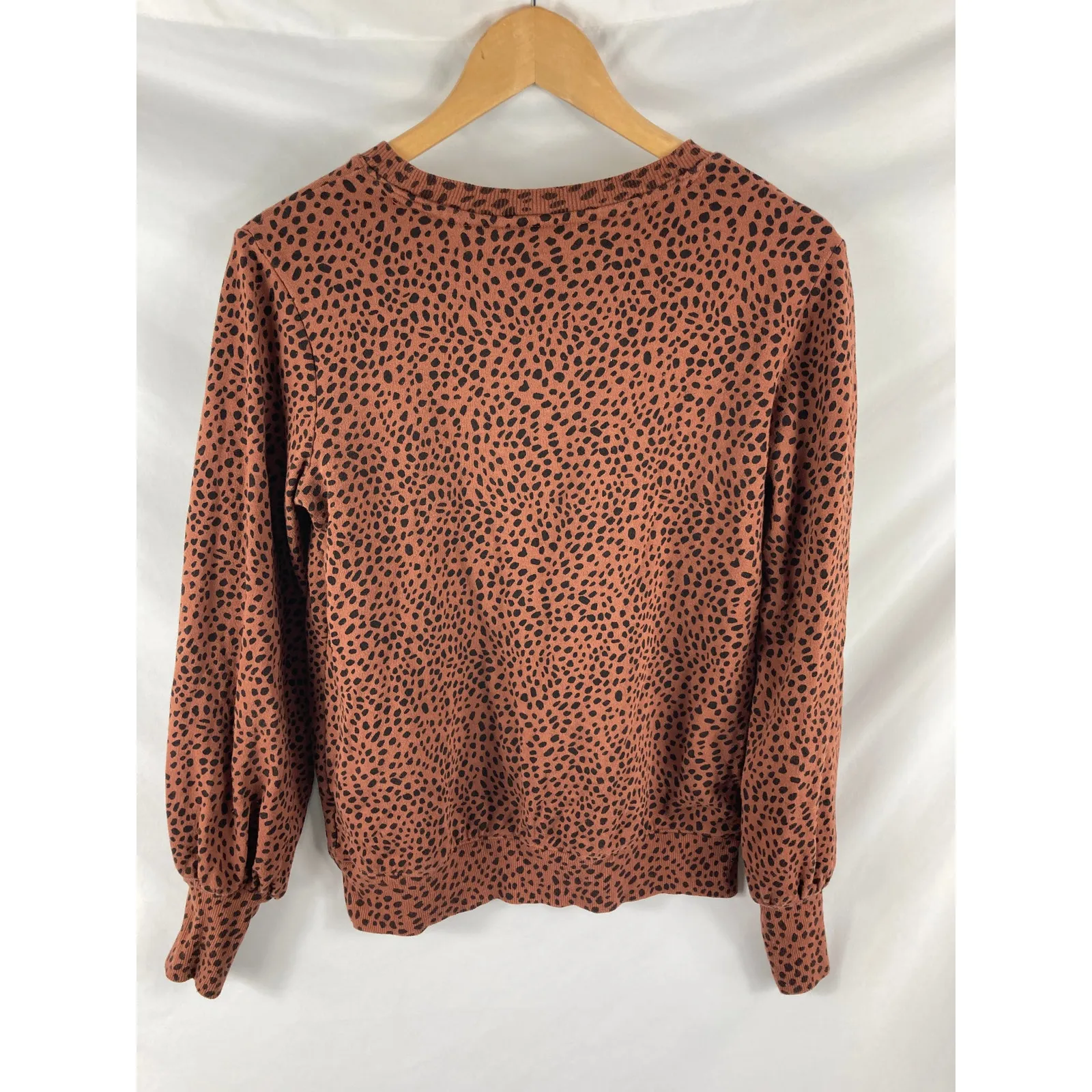 Nine West Puff Shoulder Animal Print Sweatshirt Size Small - Image 3