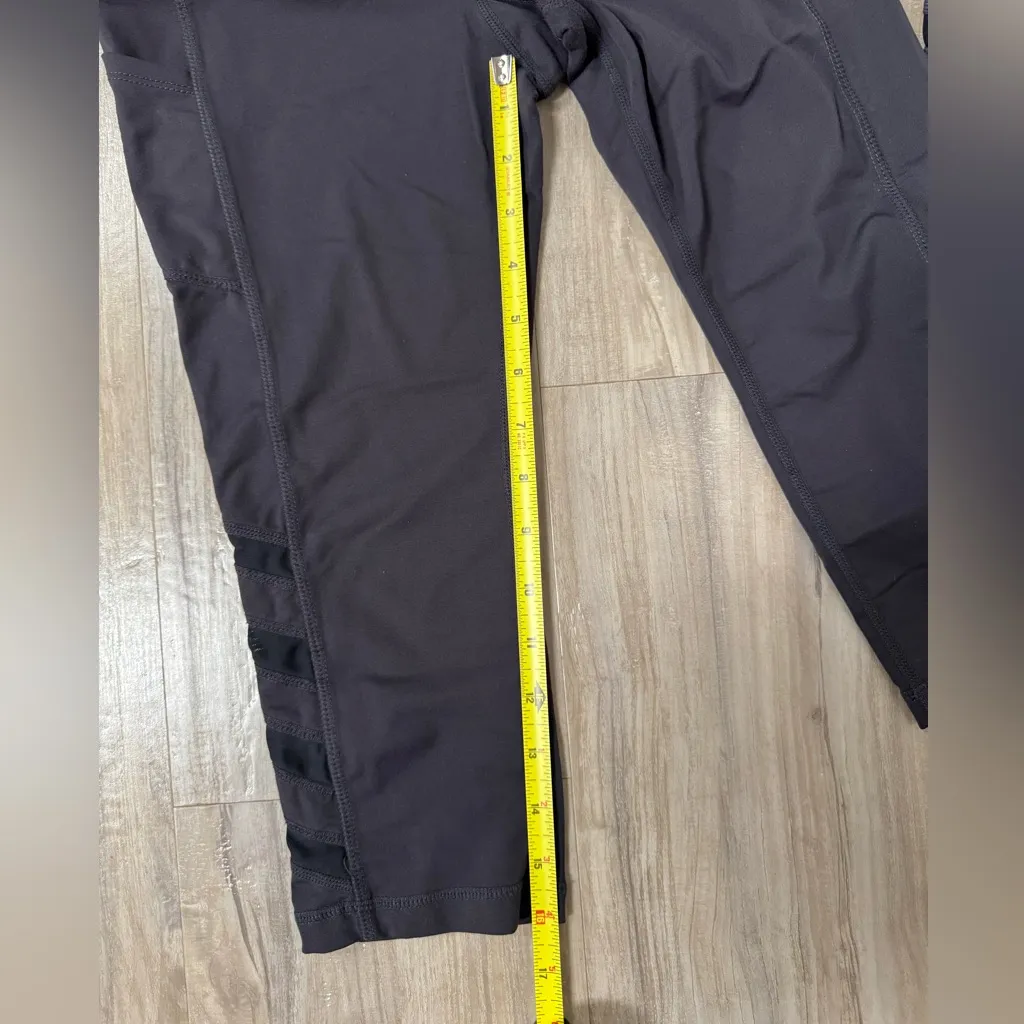 Glyder Black and Gray Crop Leggings - Image 6