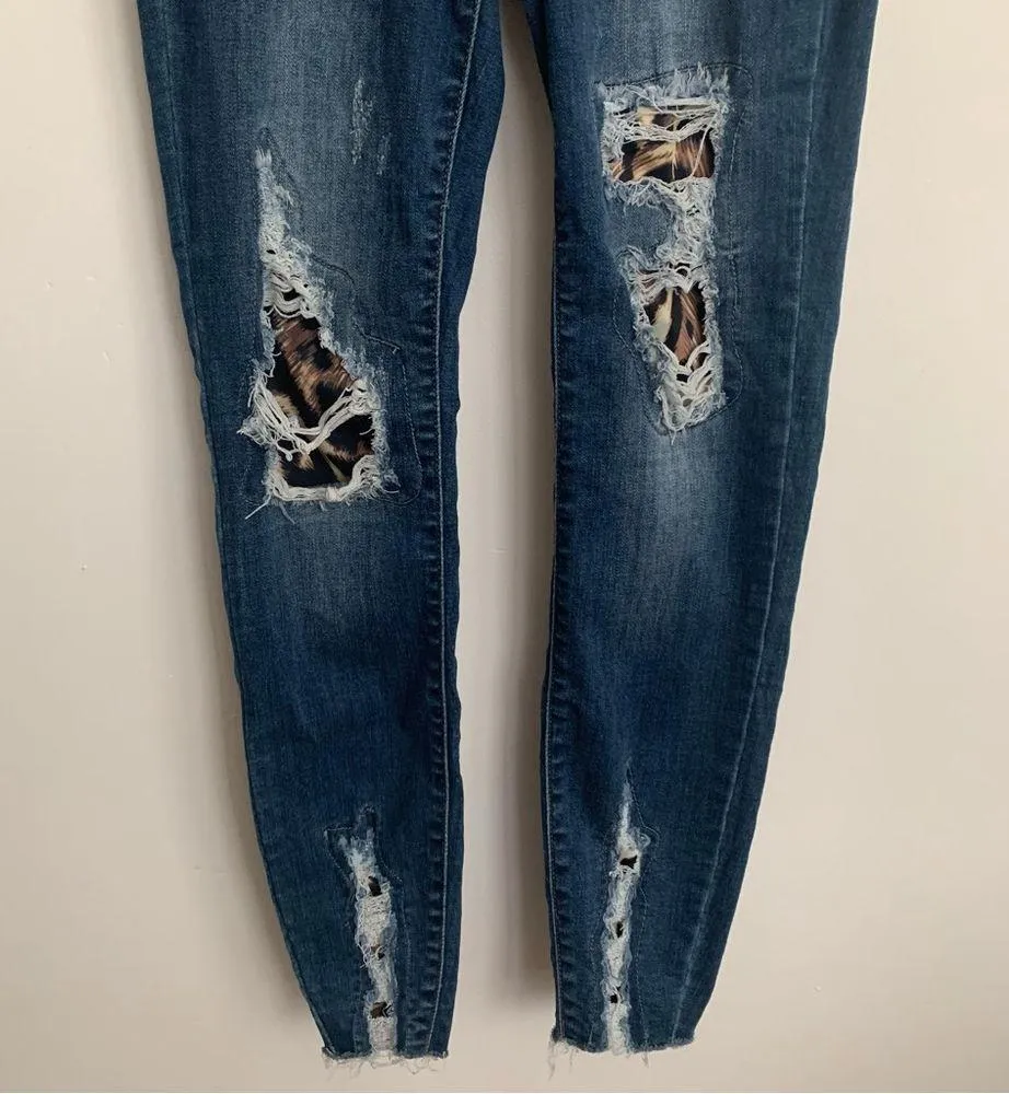 Judy Blue Skinny Fit Distressed Raw Hem Animal Print Patch Jeans Size 0/24 - Image 6