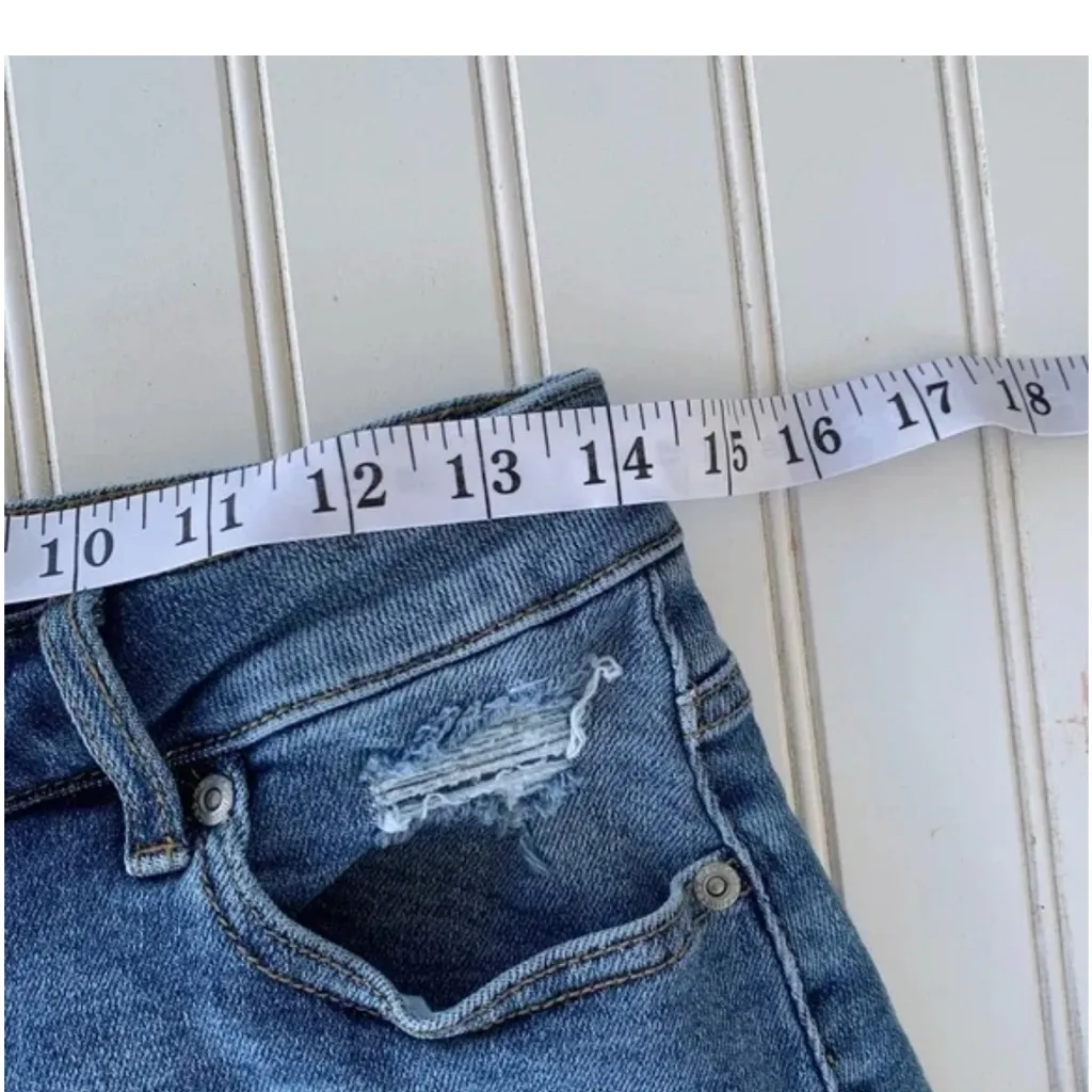 Maurices medium wash distressed high rise denim jean skirt size 6 - Image 4