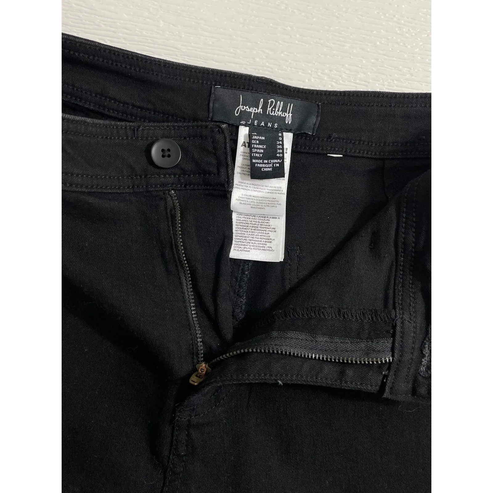 Joseph Ribkoff Black Wide Leg Cropped Jeans Raw Hem Womens Size 6 Style 233970 - Image 3