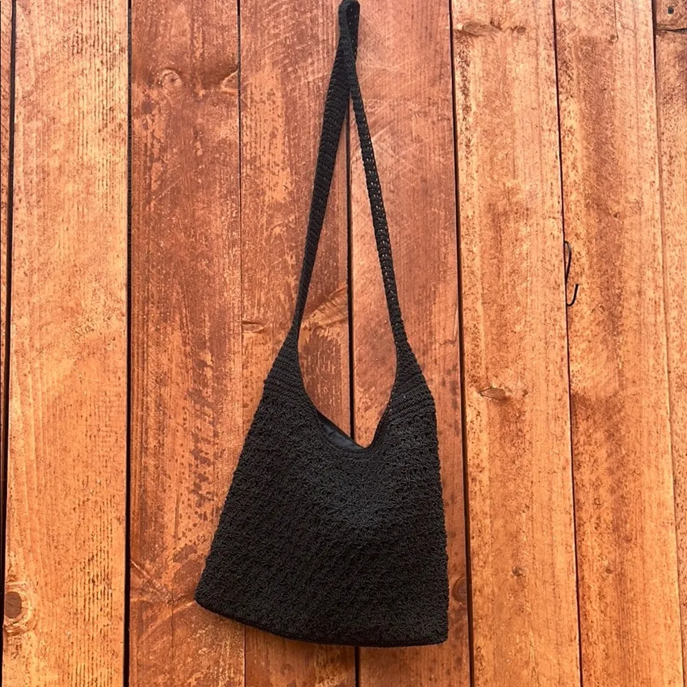 The Sak Black Shoulder Bag with Textured Woven Design - Image 3