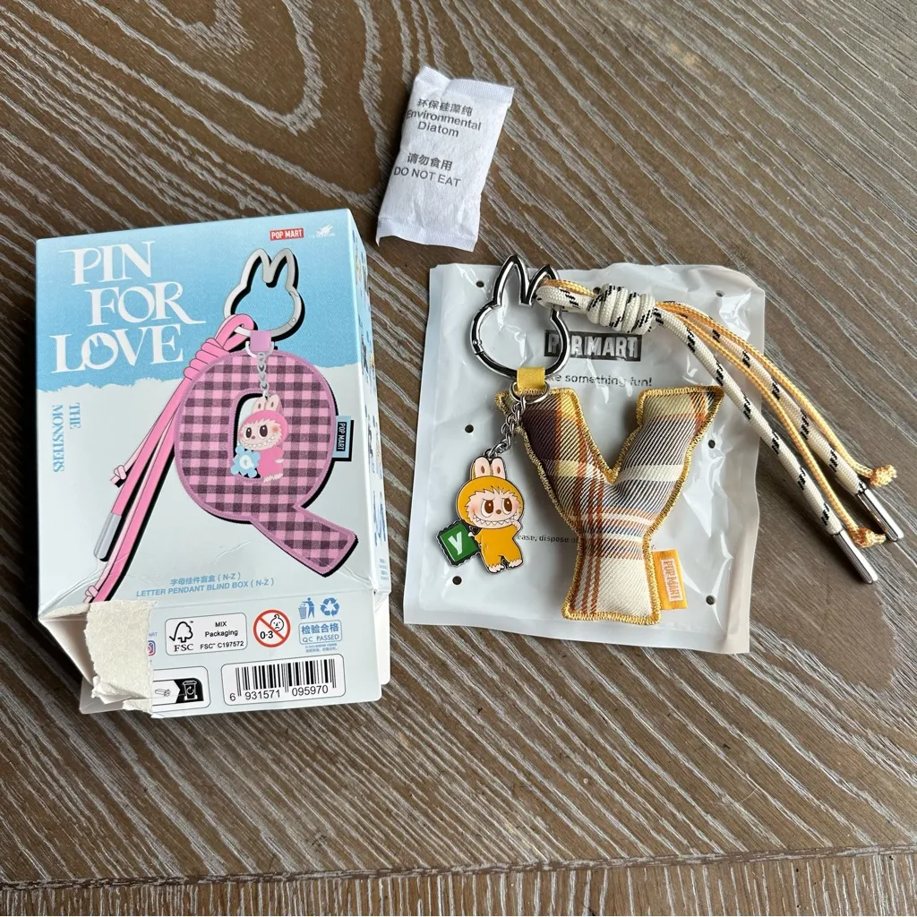 Pop Mart Pin For Love Confirmed Letter Y Charm Gray - Image 3