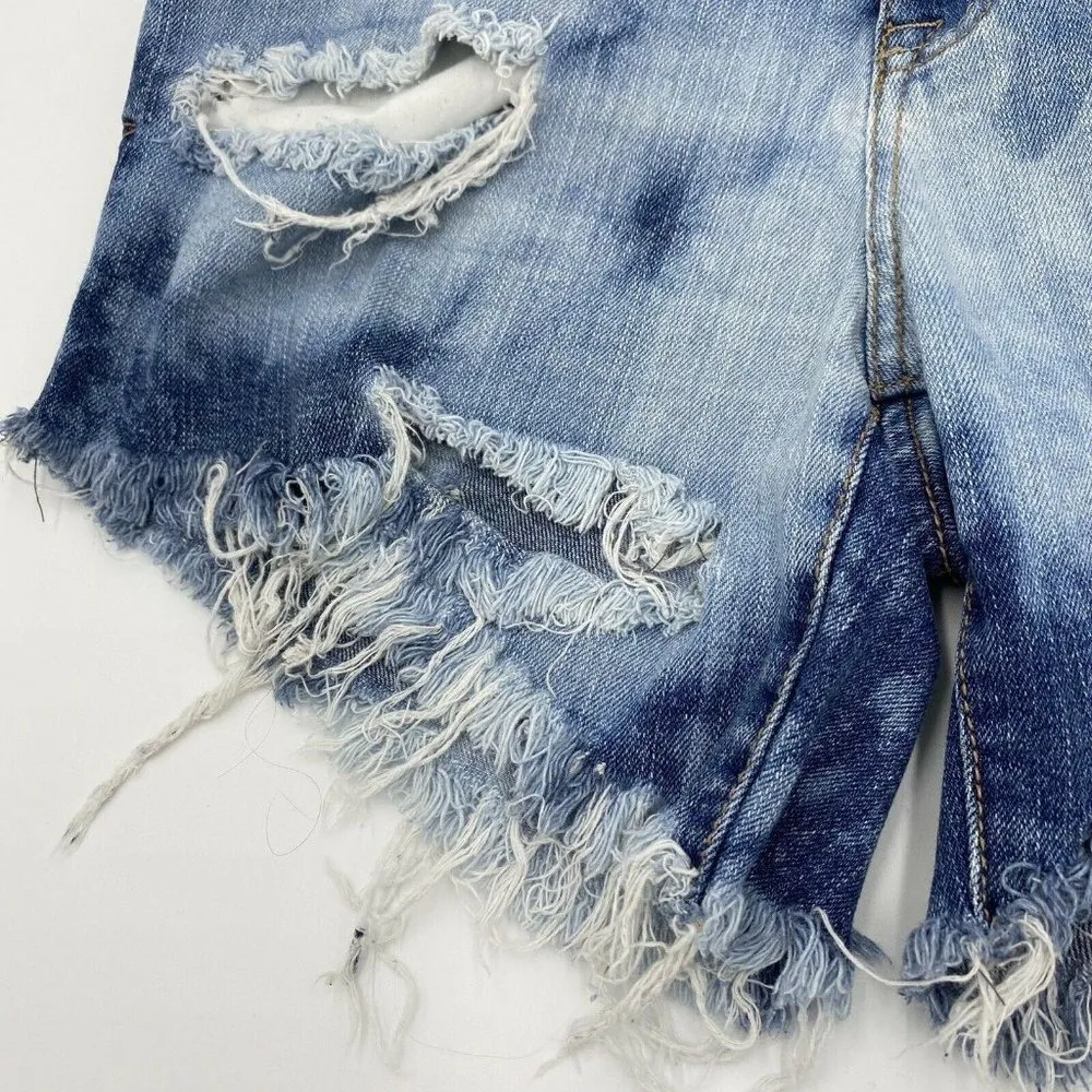 Aeropostale  Sz 4 Bayla Distressed Bleached Cut Off - Image 4