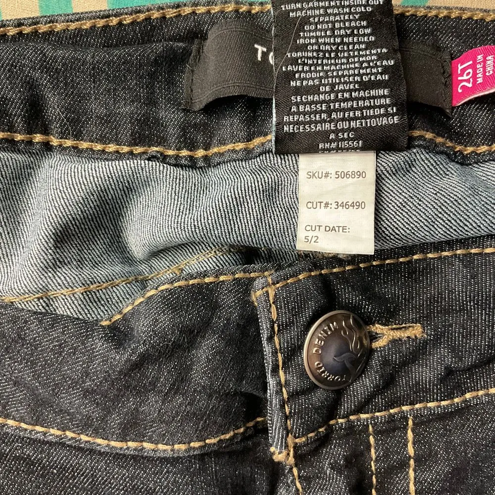 Torrid Women's Denim‎ Straight Leg Jeans Dark Wash Size 26 Tall Stretch - Image 7