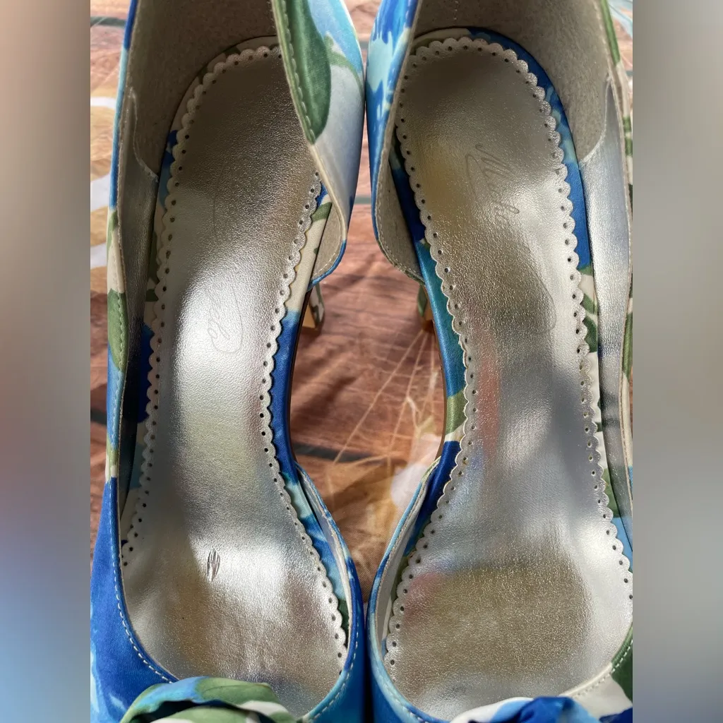 Bloom Vibrant Blue and Green Floral Heels Size 9 - Image 10