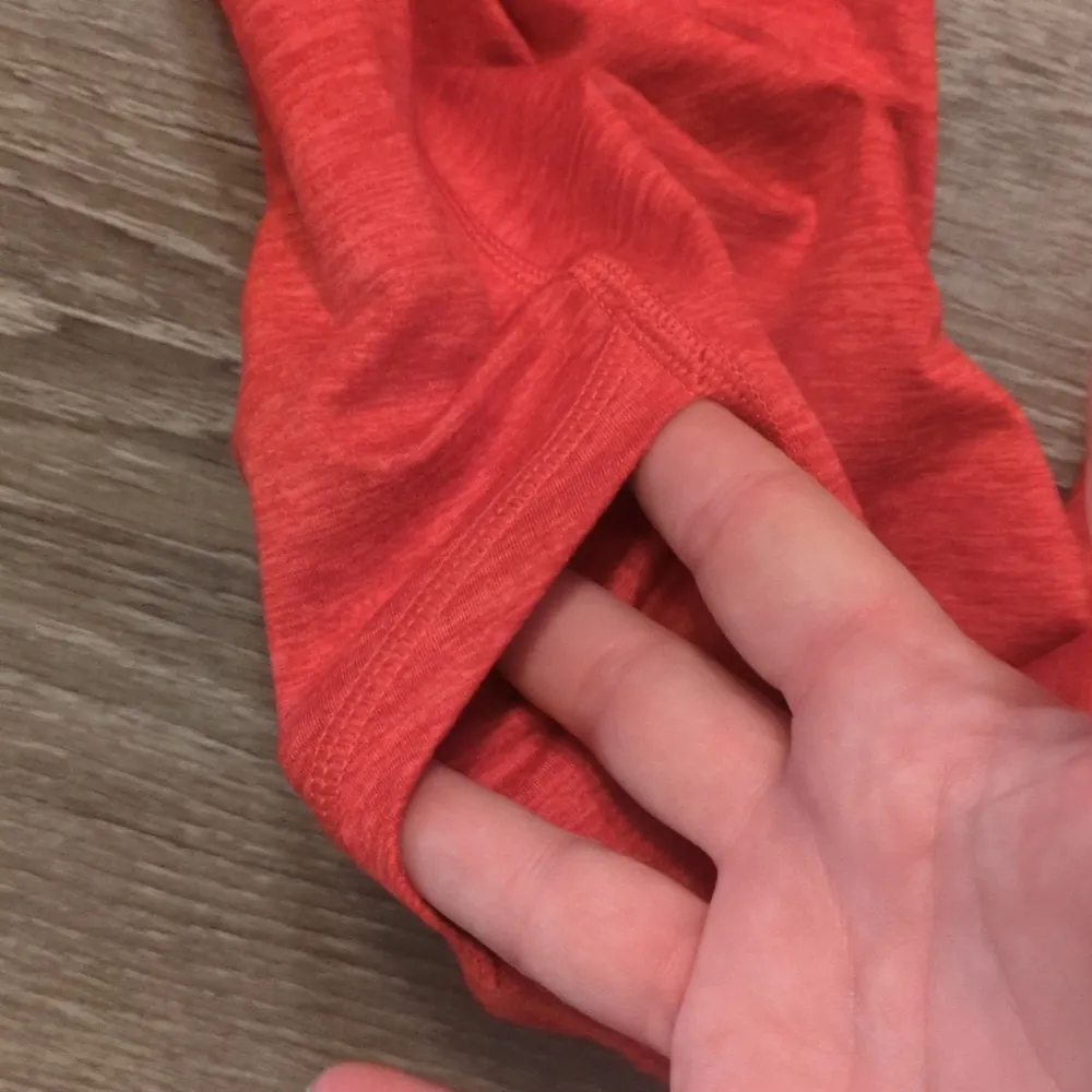 Aerie offline hugger the short court red leggings size small - Image 7