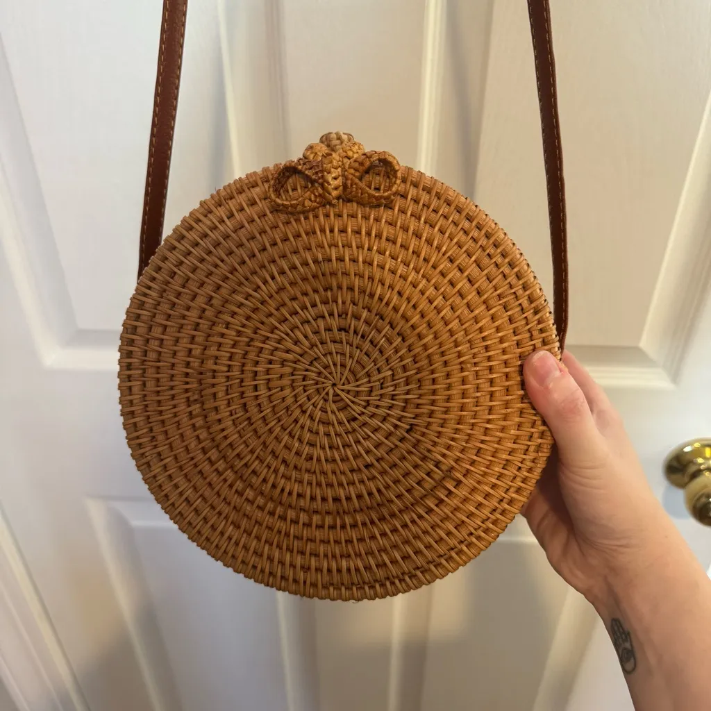 Round Woven Rattan Crossbody Bag Brown - Image 5