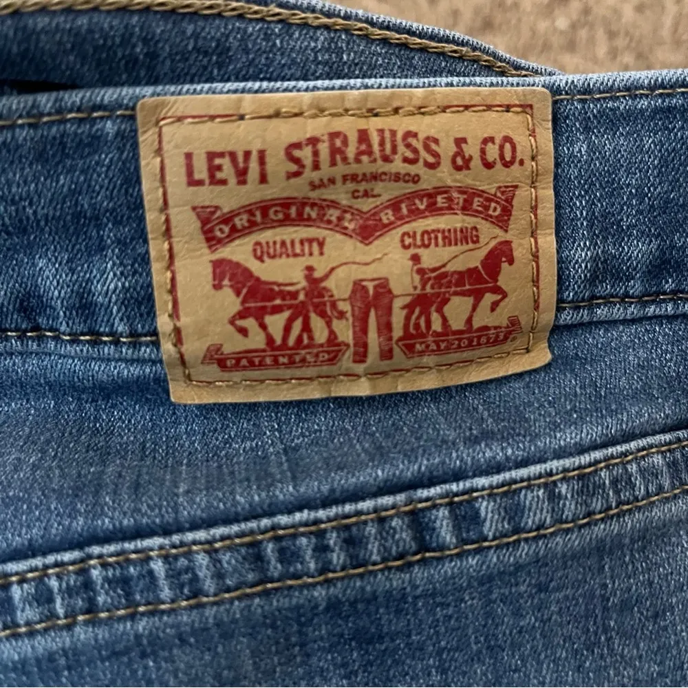 Levi’s Classic Bootcut Jeans Medium Wash Indigo 18W - Image 4