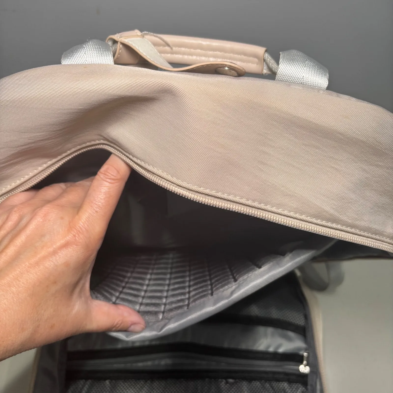 WPJMEFU Beige 15.6‎ Laptop Padded Backpack USB Port Tan - Image 10