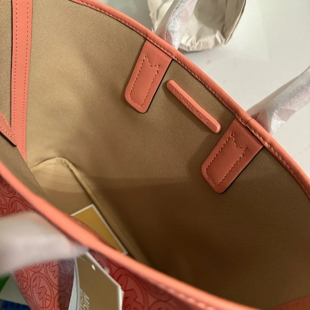 Michael Kors Small Tote Bag - Image 5