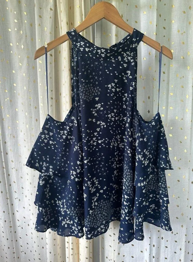 1. STATE Mock Neck Ditsy Floral Cold Shoulder Tiered Ruffle Sleeves Blouse L - Image 2