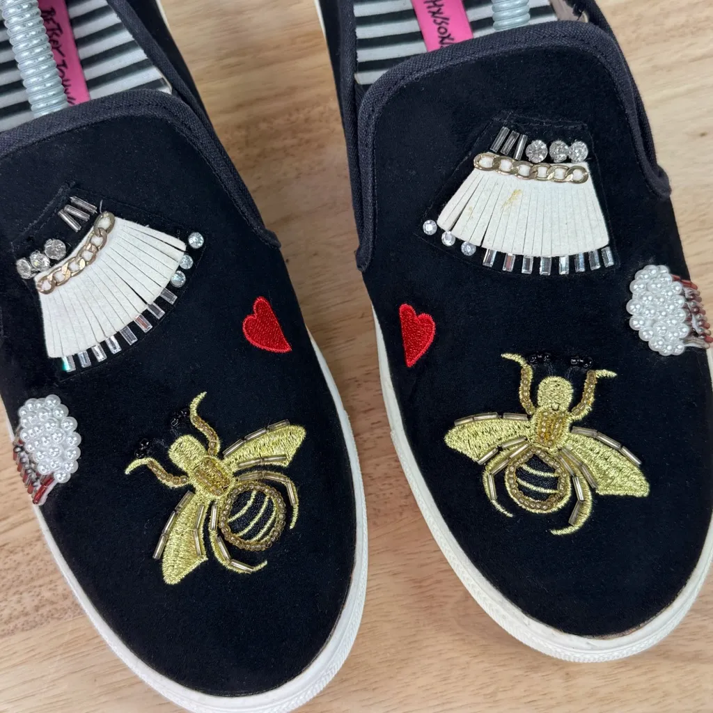 Betsey Johnson Coopers‎ Faux Suede Beaded Appliqué Slip On Sneakers Black 9 - Image 8