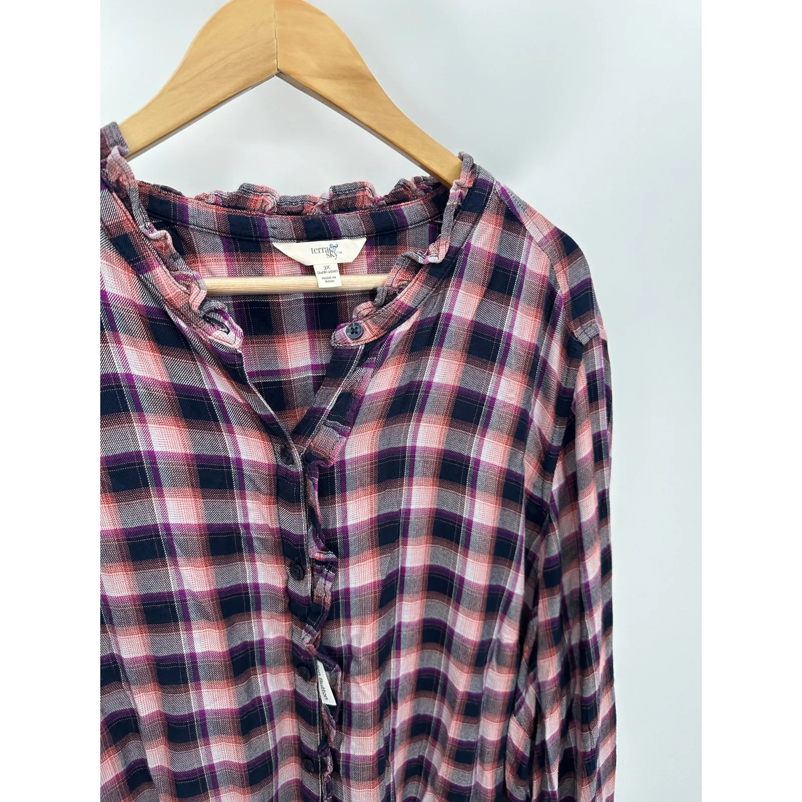 Terra & Sky Shirt Women 3X NWT Multi Black Red White Plaid Ruffle Button Front - Image 4